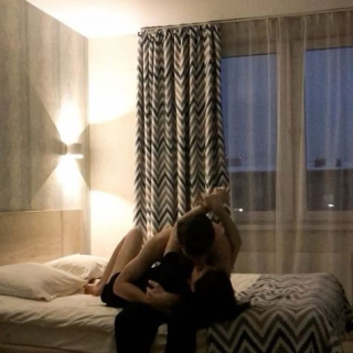 "Giải Mã" Hội Chứng Suy Sinh Dục Ở Nam và Nữ: Nguyên Nhân, Triệu Chứng và "Chìa Khóa Vàng" Điều Trị!