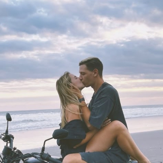 Giải Mã Bí Ẩn : Vì Sao Yêu Nồng Cháy, Cưới Về Lại Ngại Nụ Hôn Phòng The? Chuyên Gia Gỡ Rối Cực Thấm!