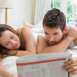 Những cách để có mối quan hệ khăng khít với bạn đời trong 'chuyện ấy'