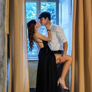 "Khẽ chạm" hóa "bùng nổ": Bạn có tin vào "sức mạnh" tiềm ẩn của sự nhẹ nhàng trong Oral Sex?
