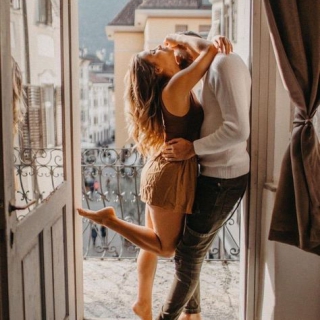 Bí Mật Về Mùi Vùng Kín Khi Yêu Bằng Miệng và Bí Quyết Cho Cuộc Yêu Thăng Hoa