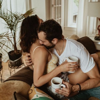 Bí Quyết "Hâm Nóng" Đời Sống Tình Dục: Khám Phá Đam Mê Cùng Các Sản Phẩm Hỗ Trợ