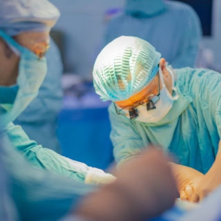 Bé Gái Qua Đời Khi Chờ Lá Gan Hiến Từ Người Bố