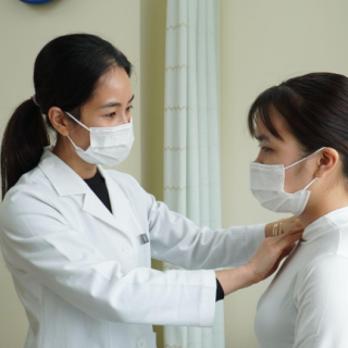 Nổi hạch cổ có phải dấu hiệu ung thư?