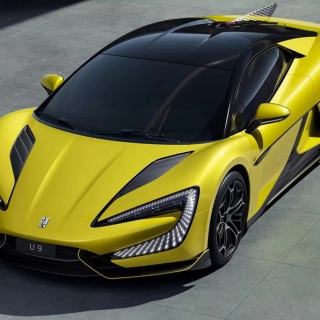 Siêu xe điện Trung Quốc giống Lamborghini.