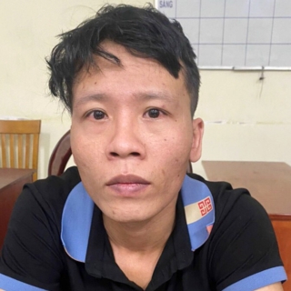 Chiêu trộm nữ trang trong trung tâm thương mại ở Sài Gòn