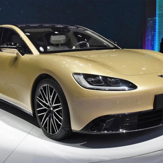 Chiếc hatchback cao cấp giá chưa đến 200 triệu đồng có gì hay?