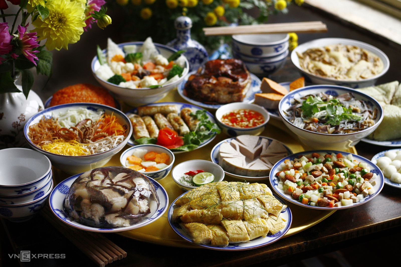 Cách ăn uống ngày Tết đảm bảo sức khỏe