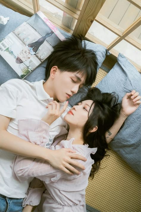 "Bí Mật" Âm Thanh Phòng The: Tại Sao Nàng "Ồn Ào" Hơn Chàng? "Tuyệt Chiêu" Kích Thích Mạnh Hơn Cả "Thuốc Yêu"!
