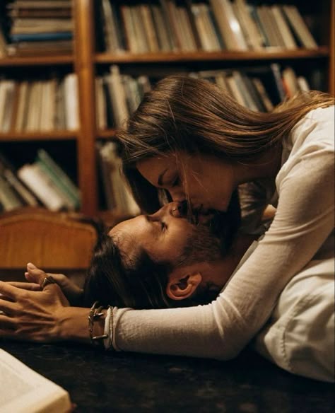 Chăm Sóc Sức Khỏe Tình Dục: "Chìa Khóa Vàng" Nâng Cao Chất Lượng Cuộc Sống 