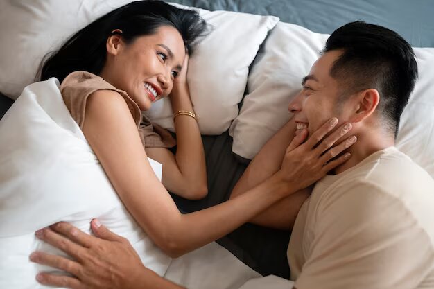  "Yêu" Thăng Hoa, Đời Sống Rực Rỡ: Bí Quyết Đánh Thức "Chuyện Chăn Gối" Tại WOWOSHOP!