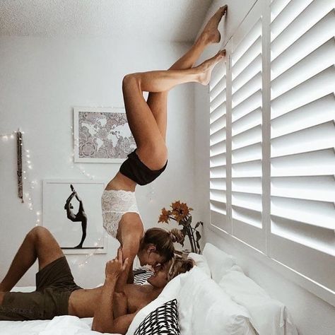 "Yêu" Ngay Tuần Đầu Thai Kỳ: Bí Mật An Toàn Và Những Lưu Ý "Vàng" Cho Mẹ Bầu