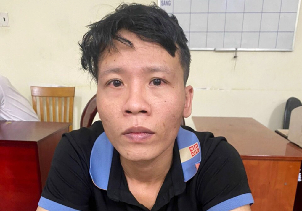 Chiêu trộm nữ trang trong trung tâm thương mại ở Sài Gòn