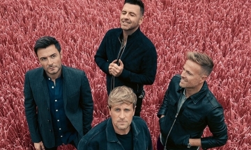 Fan Việt nhún nhảy, reo hò cổ vũ Westlife
